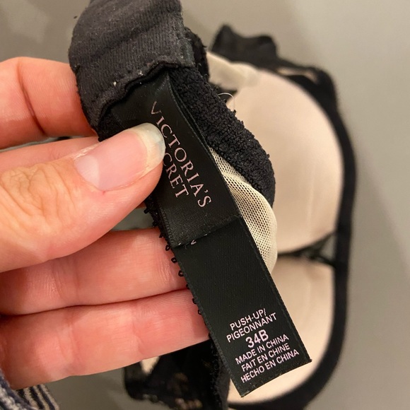 Victoria’s Secret Black Lace Push Up Bra - Picture 5 of 5